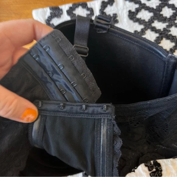 TORRID Curve Bombshell Everyday Strapless Convertible underwire Bra 50D - Picture 5 of 7